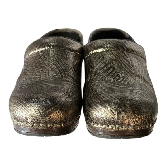 Dansko XP Women’s Embossed Career Nursing Clogs Gold Size 39 US 8.5 - Picture 2 of 9
